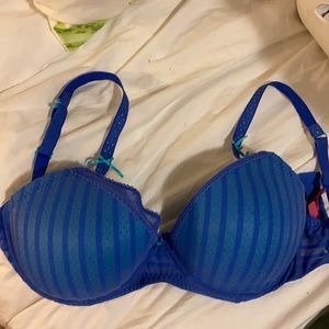 Betsey Johnson blue bra 34DD